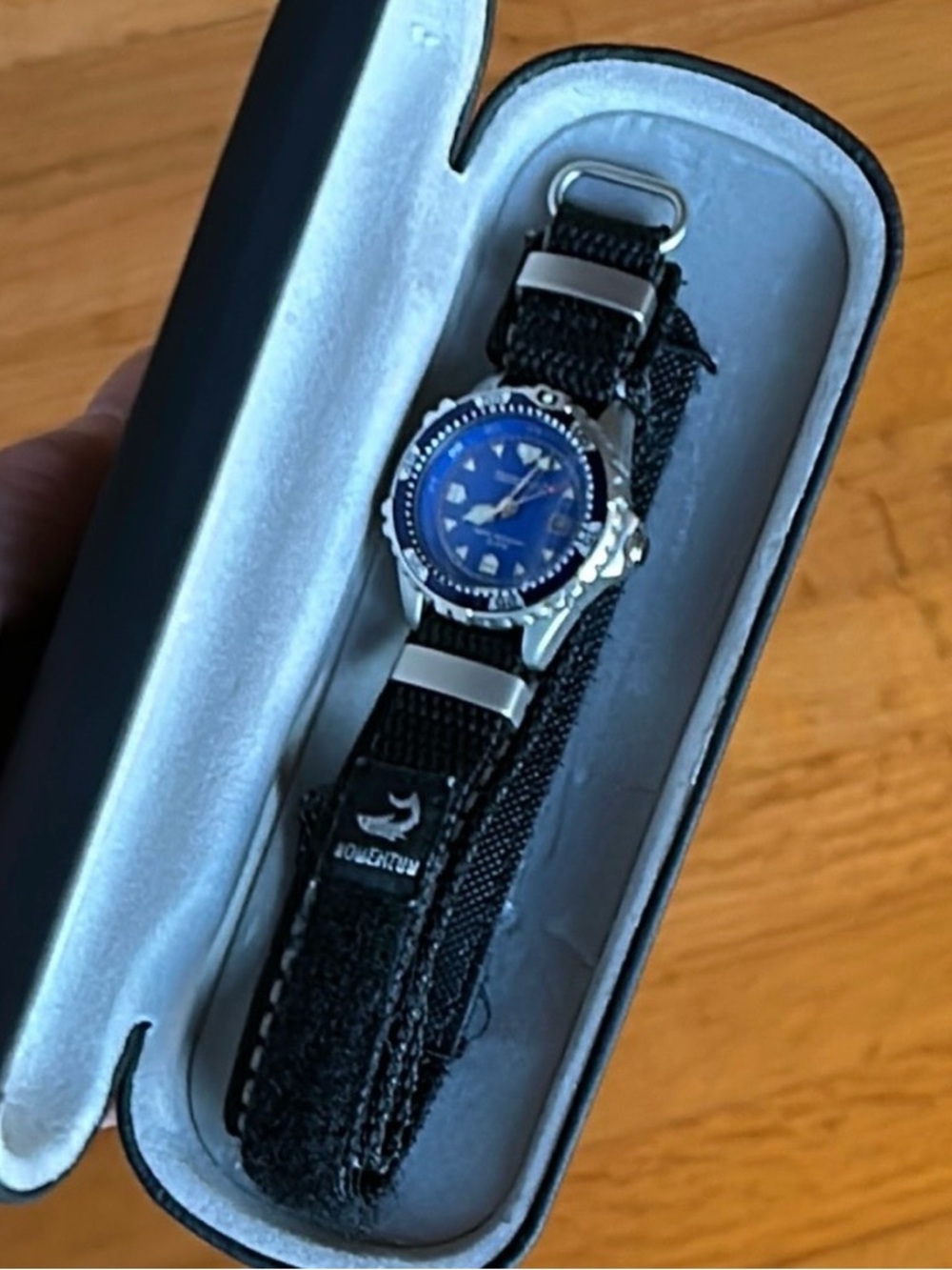 Momentum Prof. Steel Dive Watersports Watch by St. Moritz Watch Co. Swiss Made - Picture 4 of 6
